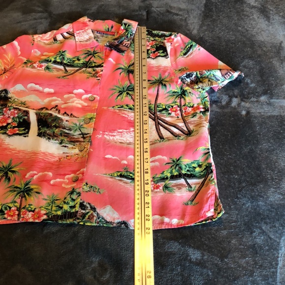 Women’s size medium Gloria Vanderbilt button down shirt island theme - Picture 4 of 7